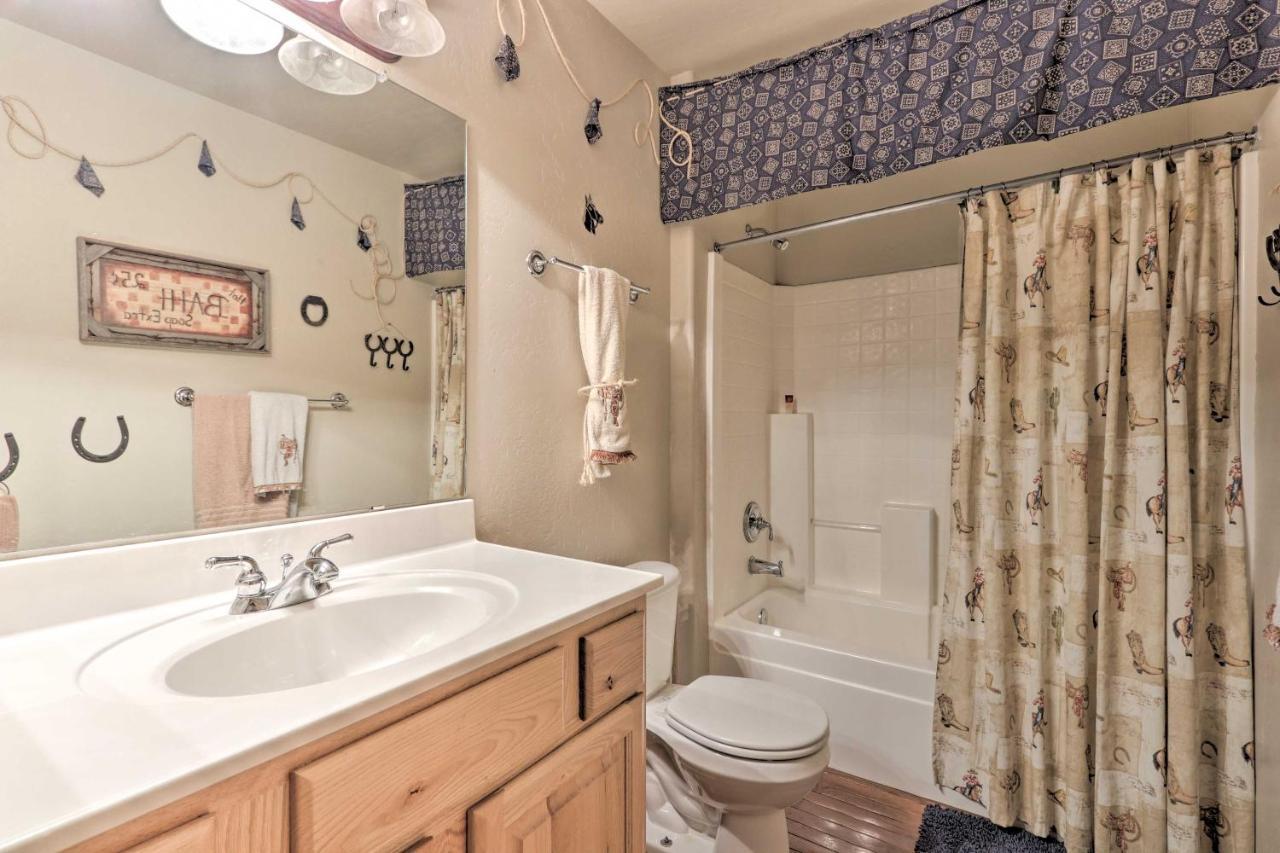Bison Ranch Cabin With Pond On-Site Hike And Fish! Overgaard エクステリア 写真